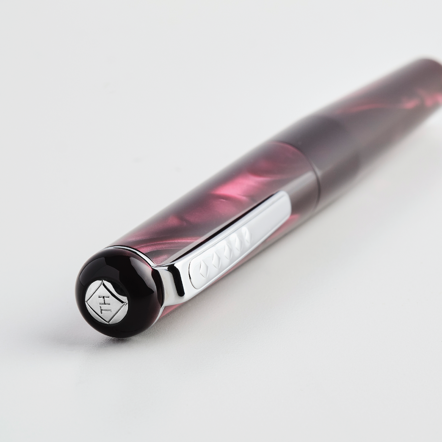 Tom Hessin Charles Collection Fountain Pen Castle Claret