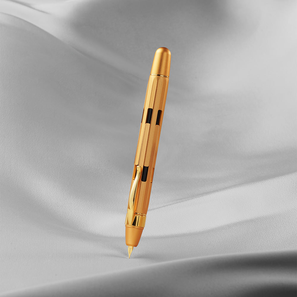 Nahvalur Eclipse Retractable Fountain Pen Pure Gold