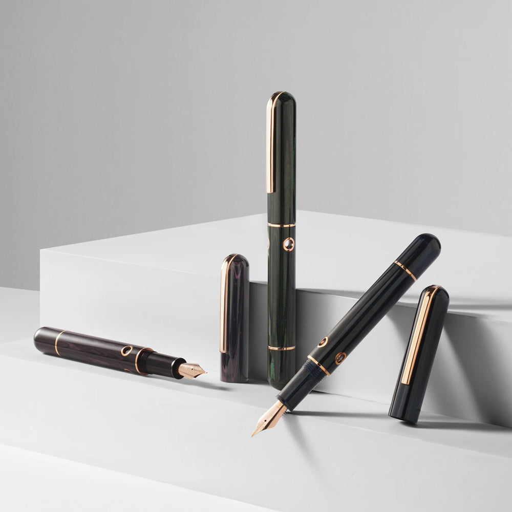 Nahvalur Nautilus Fountain Pen Stylophora Berry Broad