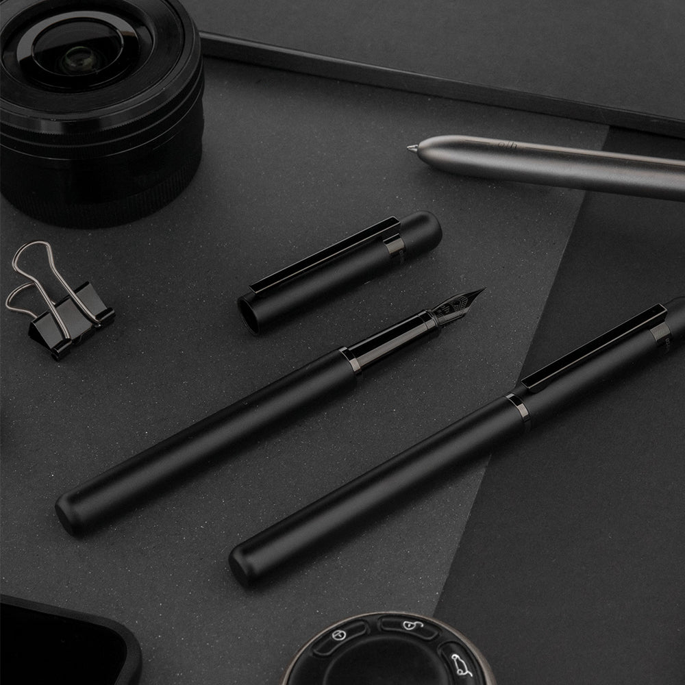 Otto Hutt design03 Fountain Pen Matt Black PVD Trim