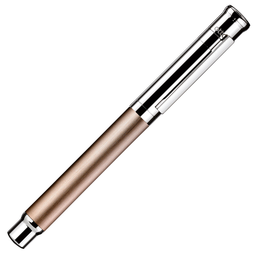 Otto Hutt design04 Fountain Pen Frosted Sand with Platinum Trim