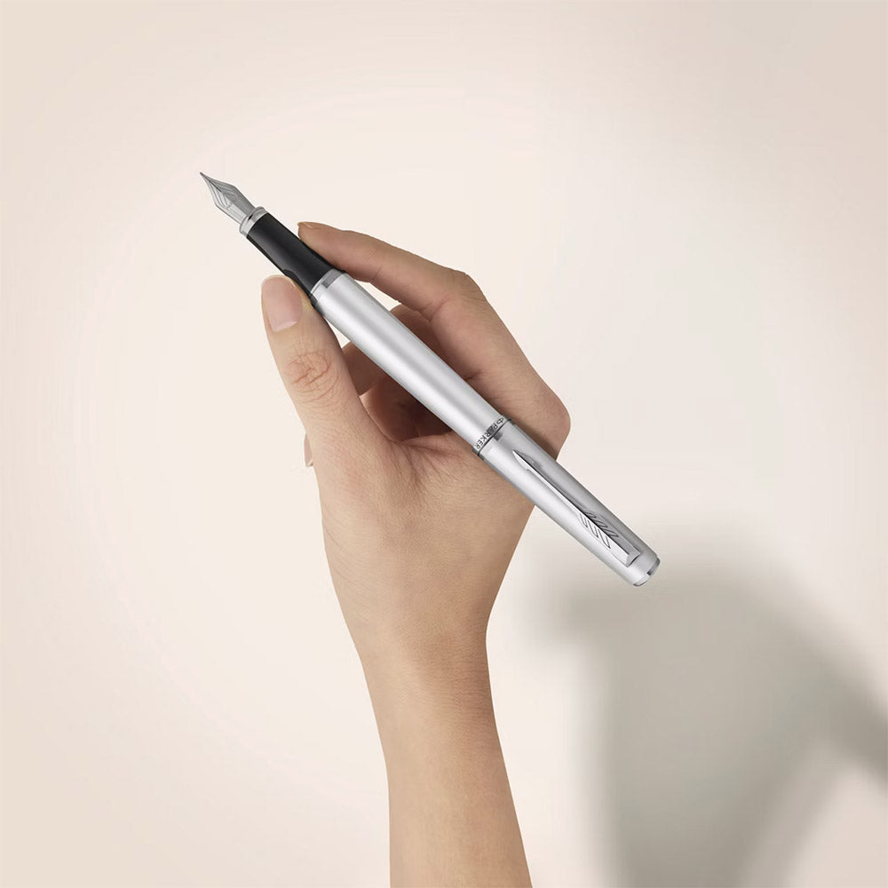 Parker Meridian Fountain Pen Chrome Lacquer with Chrome Trim