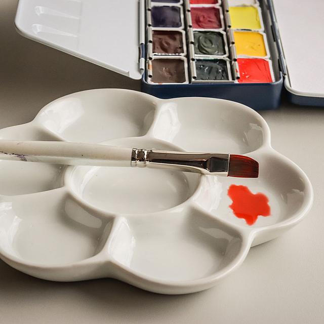 Daler-Rowney Artists Porcelain Palette Flower by Daler-Rowney at Cult Pens