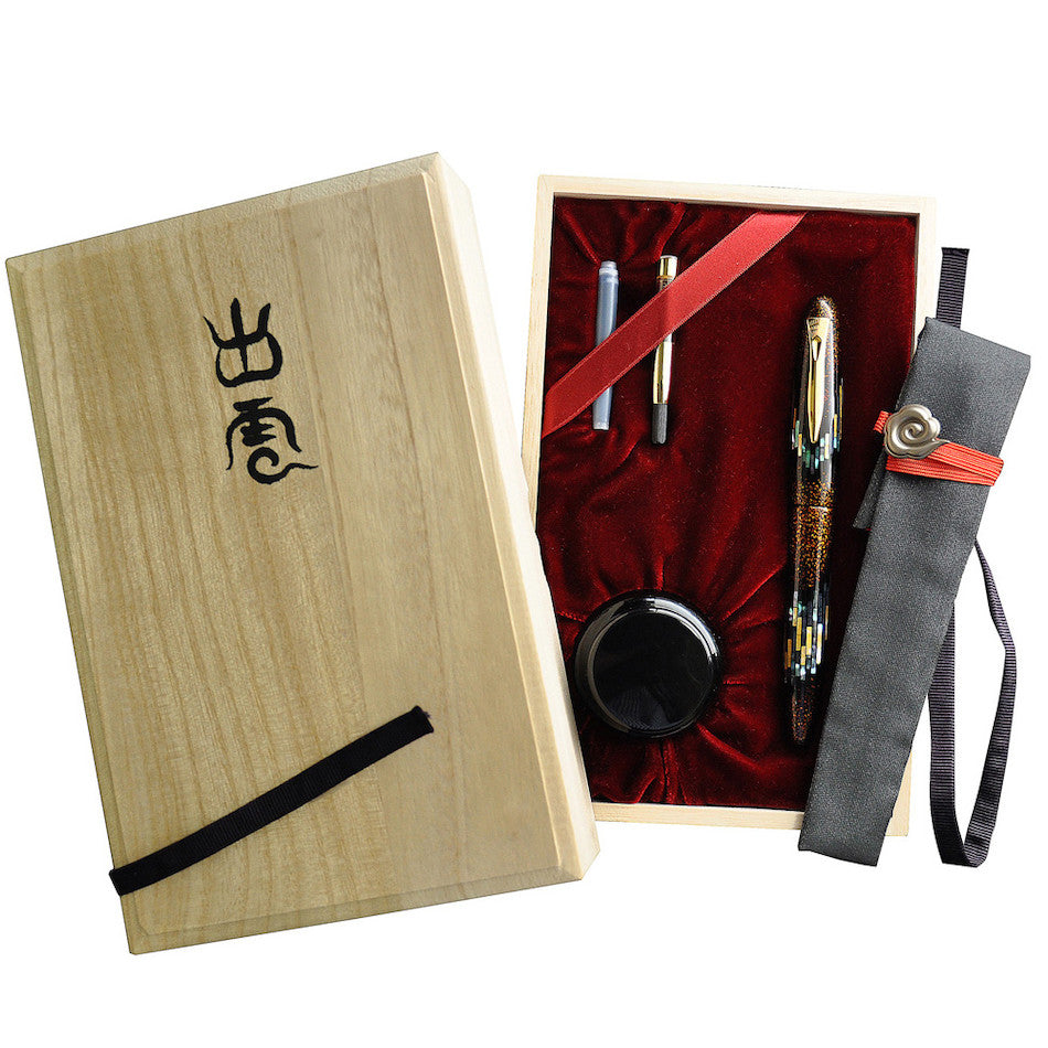 Platinum Izumo Hon-urushi Raden Maki-e Aurora Fountain Pen by Platinum at Cult Pens