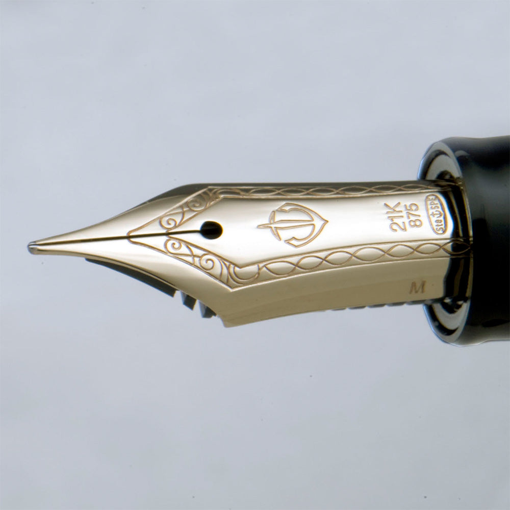 Sailor Rei III Fountain Pen Fukui Sousaku Wakasa-Nuri 21K Gold Medium by Sailor at Cult Pens