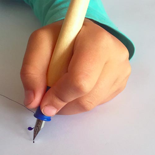 Left Handed Inky Pen Left-Handed Pens - ergonomic grip and fast drying ink