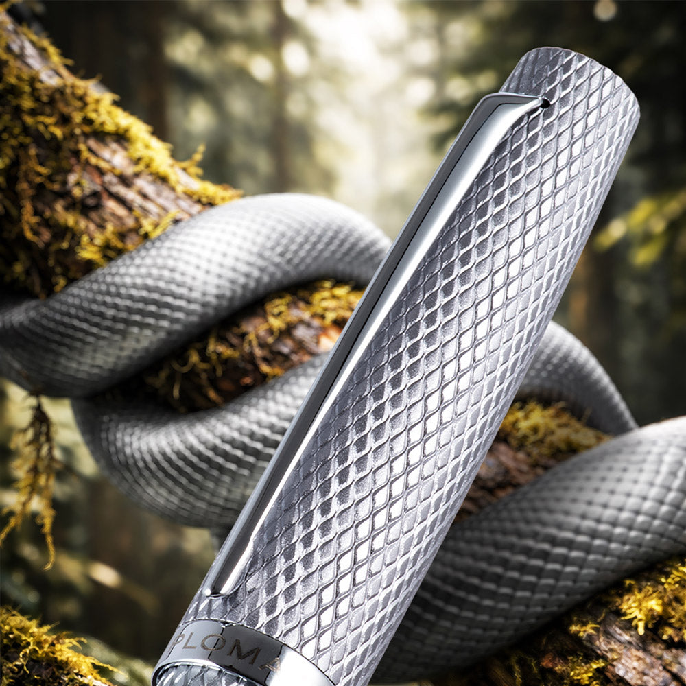 Diplomat Viper Guilloche Fountain Pen Silver
