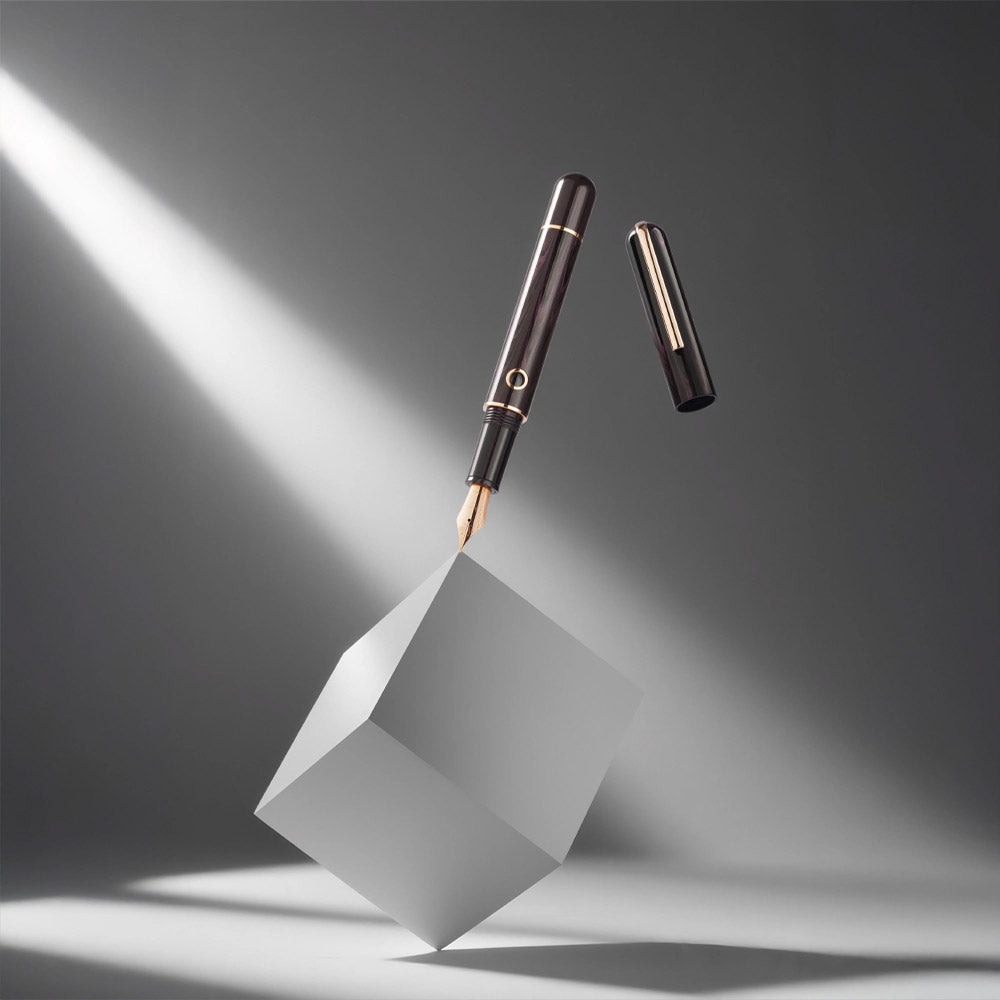 Nahvalur Nautilus Fountain Pen Stylophora Berry Broad