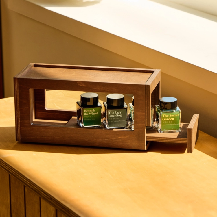 Wearingeul House of Ink Organizer
