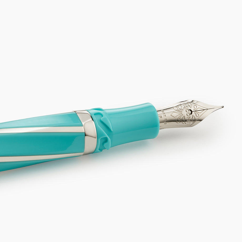 Visconti Divina Elegance Wave Fountain Pen