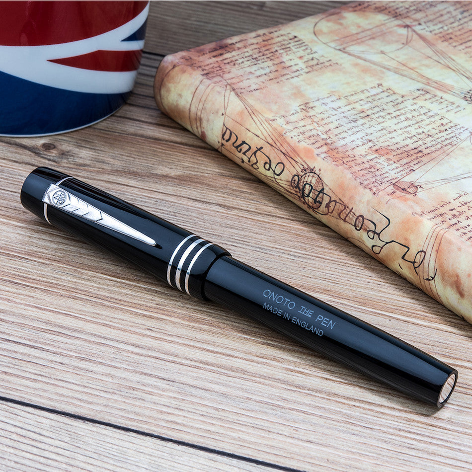 Onoto Magna Classic Fountain Pen Black Plain by Onoto at Cult Pens