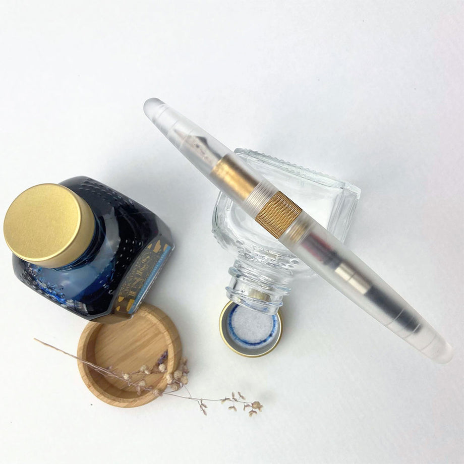 The Good Blue Flame Grilled Polycarbonate with Brass Fountain Pen Tita