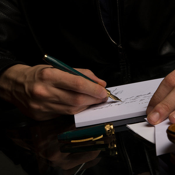 Visconti Van Gogh Fountain Pen 'The Novel Reader' by Visconti at Cult Pens